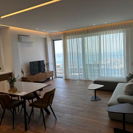 Rustemi Aparthotel Sarandë Exteriör bild