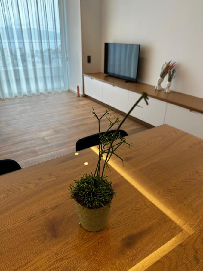 Rustemi Aparthotel Sarandë Exteriör bild