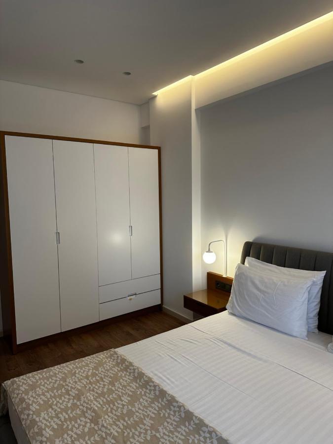 Rustemi Aparthotel Sarandë Exteriör bild