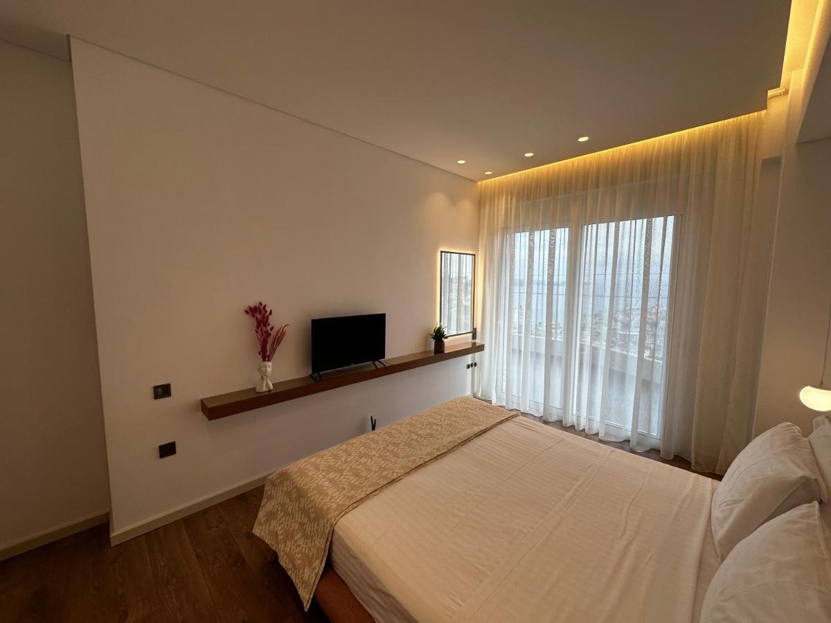 Rustemi Aparthotel Sarandë Exteriör bild