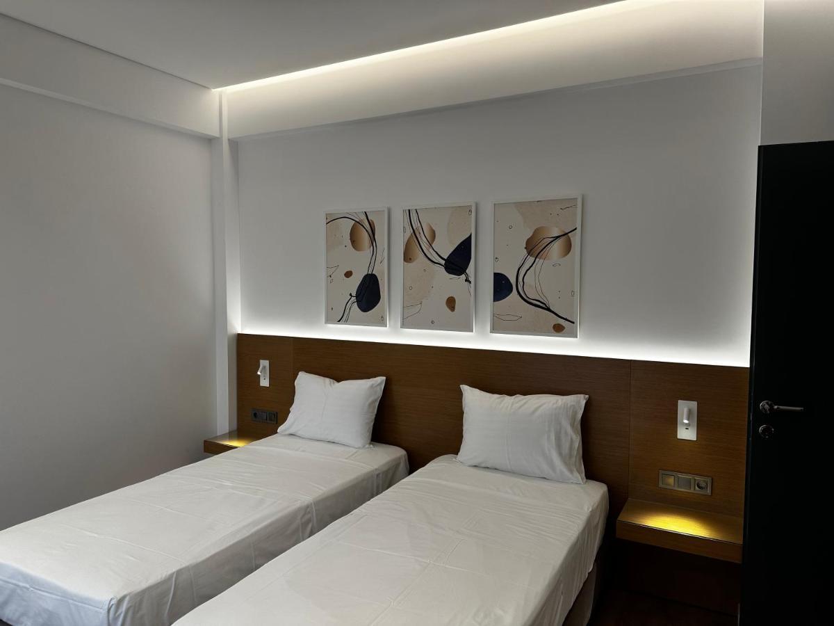 Rustemi Aparthotel Sarandë Exteriör bild