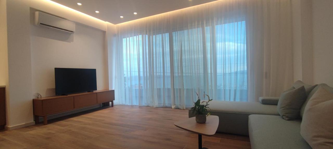 Rustemi Aparthotel Sarandë Exteriör bild