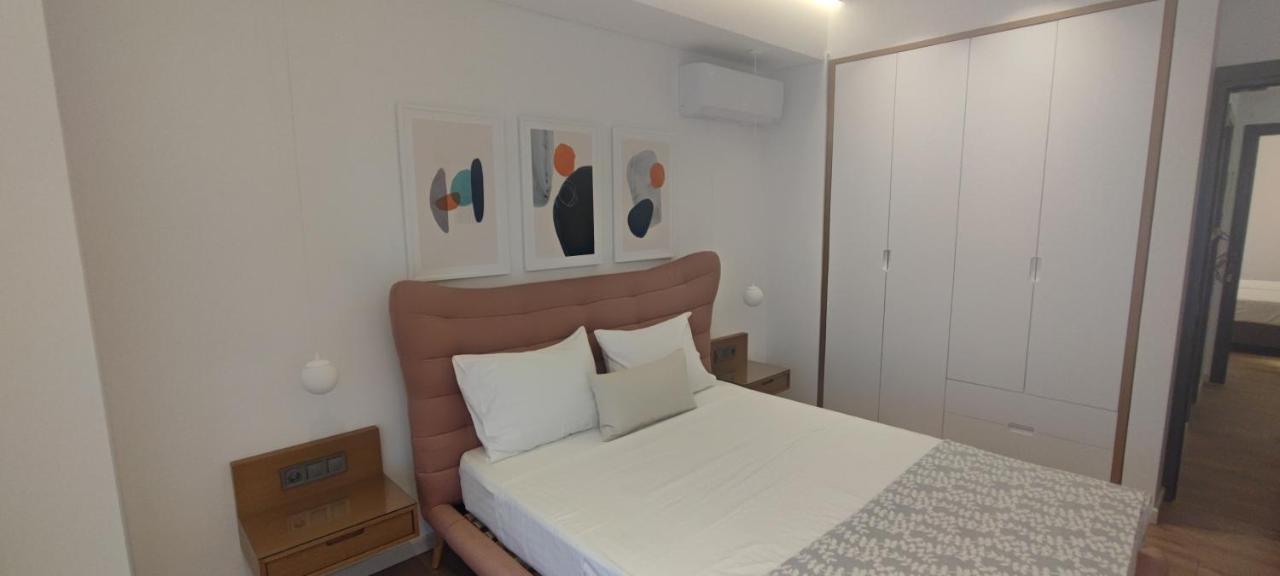Rustemi Aparthotel Sarandë Exteriör bild