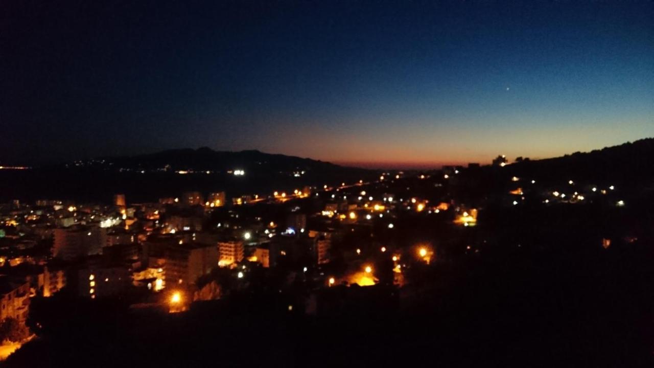 Rustemi Aparthotel Sarandë Exteriör bild