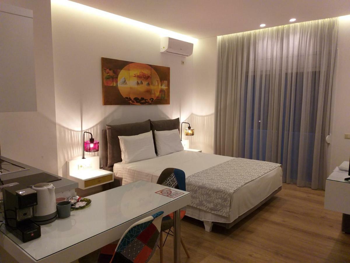 Rustemi Aparthotel Sarandë Rum bild